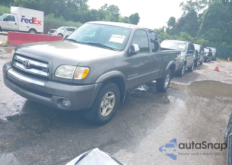 2003 Toyota Tundra Sr5 V8 z USA, uszkodzony, nr VIN 5TBBT44103S439168